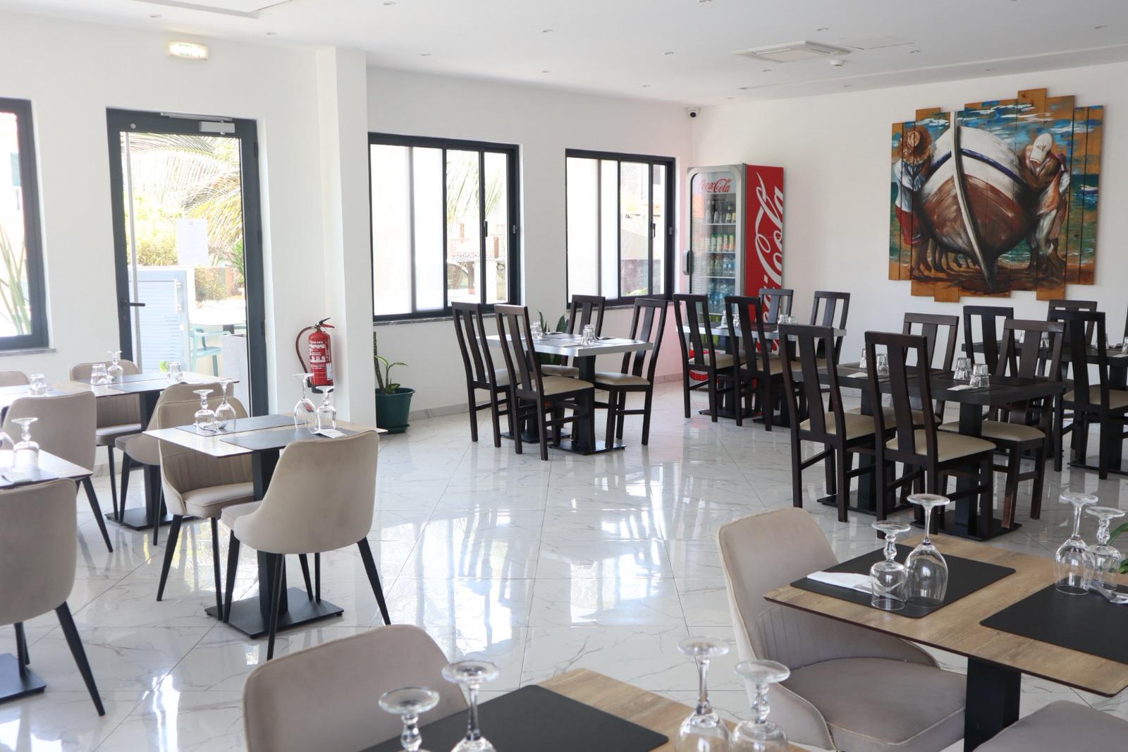 Lounge bar no terraço do hotel